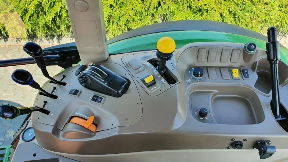 Wynajem ciągnika rolniczego John Deere do 100 KM, miniatura zdjęcia 16 z 21.