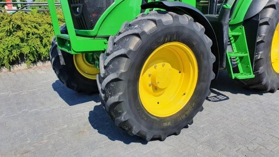 Wynajem ciągnika rolniczego John Deere do 100 KM, miniatura zdjęcia 7 z 21.