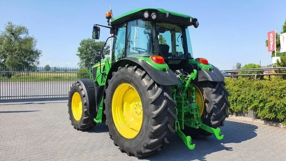 Wynajem ciągnika rolniczego John Deere do 100 KM, miniatura zdjęcia 3 z 21.