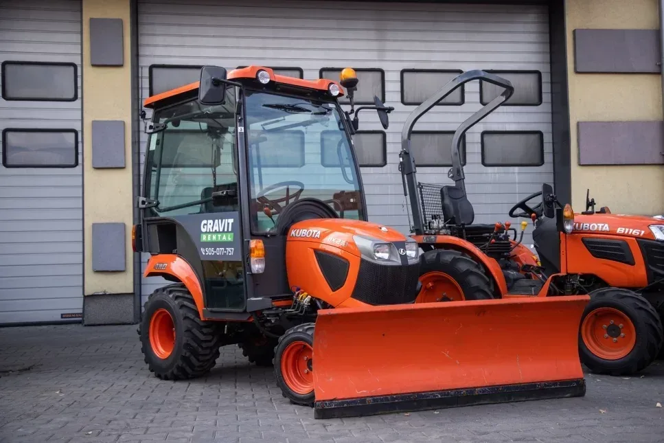 Maszyna z kategorii maszyny komunalne kubota, zdjęcie 4 z oferty.