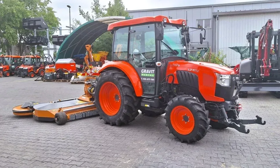 Maszyna z kategorii maszyny komunalne kubota, zdjęcie 1 z oferty.
