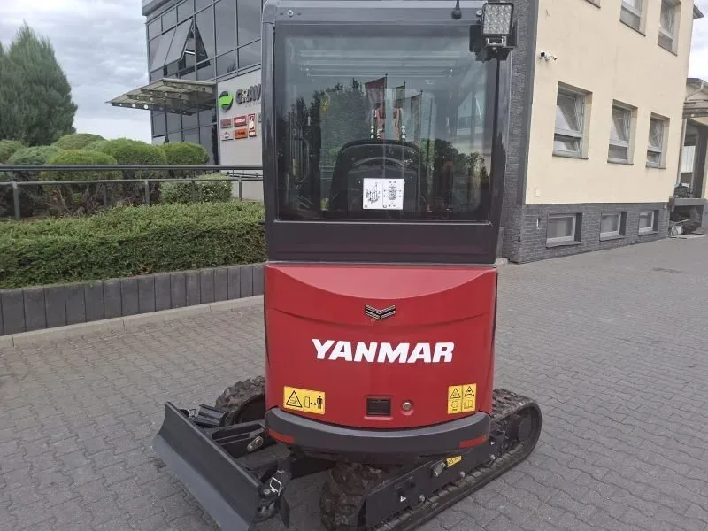Wynajem koparki gąsienicowej Yanmar SV17 VT, miniatura zdjęcia 3 z 10.